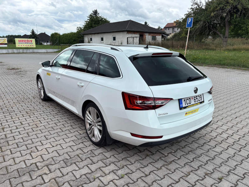 FOTO Škoda Superb 3 kombi 4x4 dsg B
